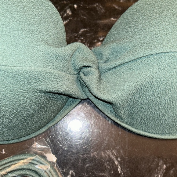 Shade & Shore green bandeau swim top w/ strap - Picture 8 of 8